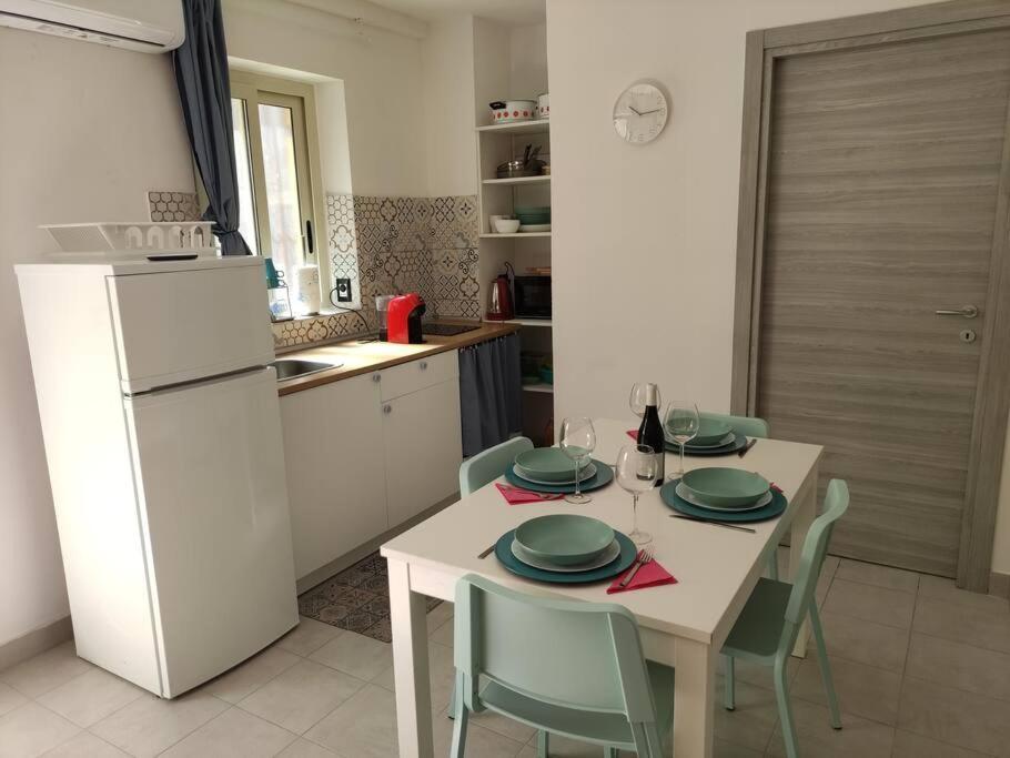 Team019 Casa Giusi Terrace & Sicilian Charm Apartment คาตาเนีย ภายนอก รูปภาพ