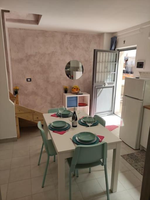 Team019 Casa Giusi Terrace & Sicilian Charm Apartment คาตาเนีย ภายนอก รูปภาพ